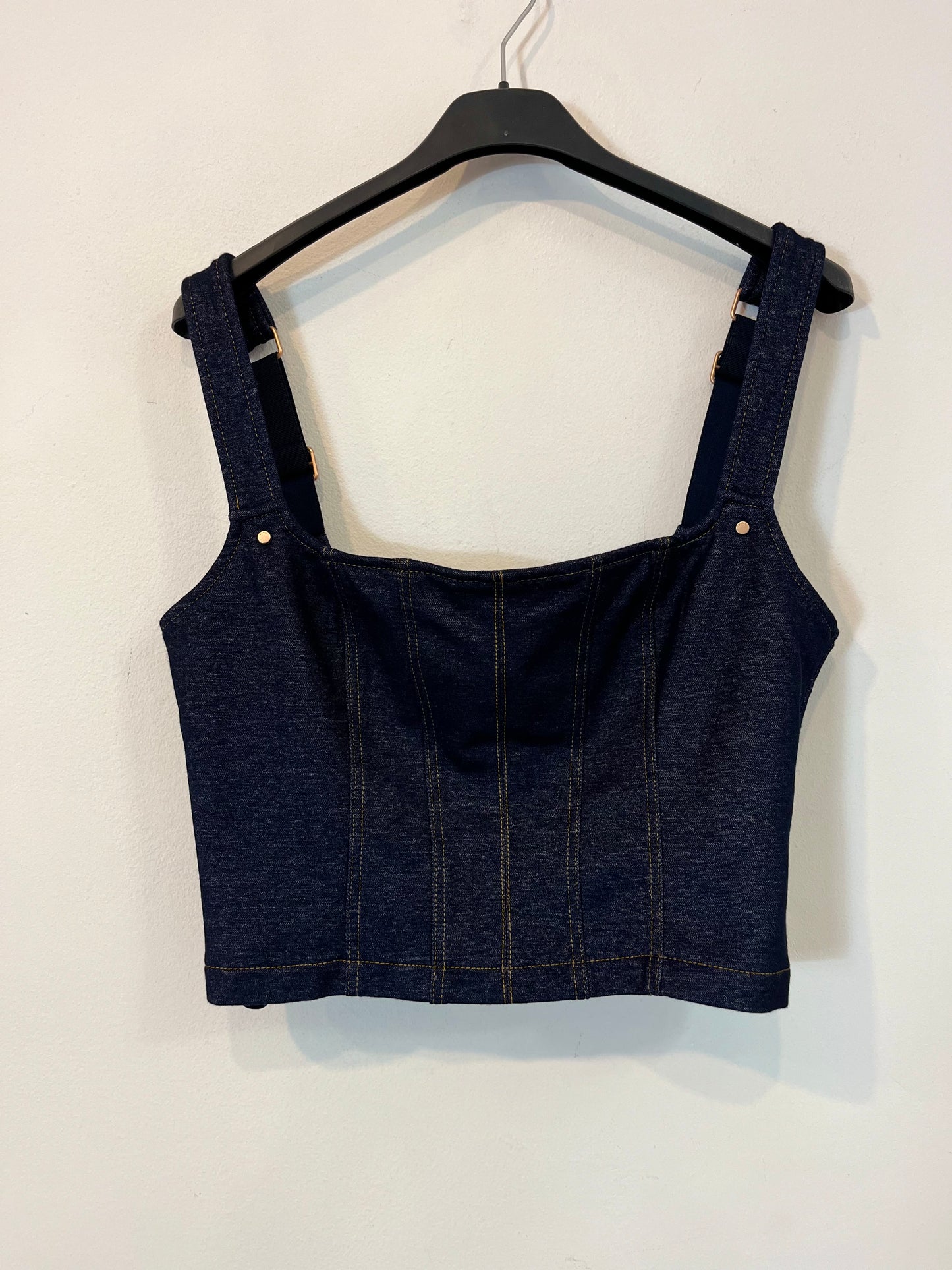 GUESS. Top elástico efecto vaquero. T.m