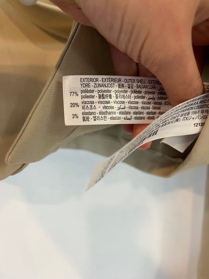 BERSHKA. Blazer corta beige T.s