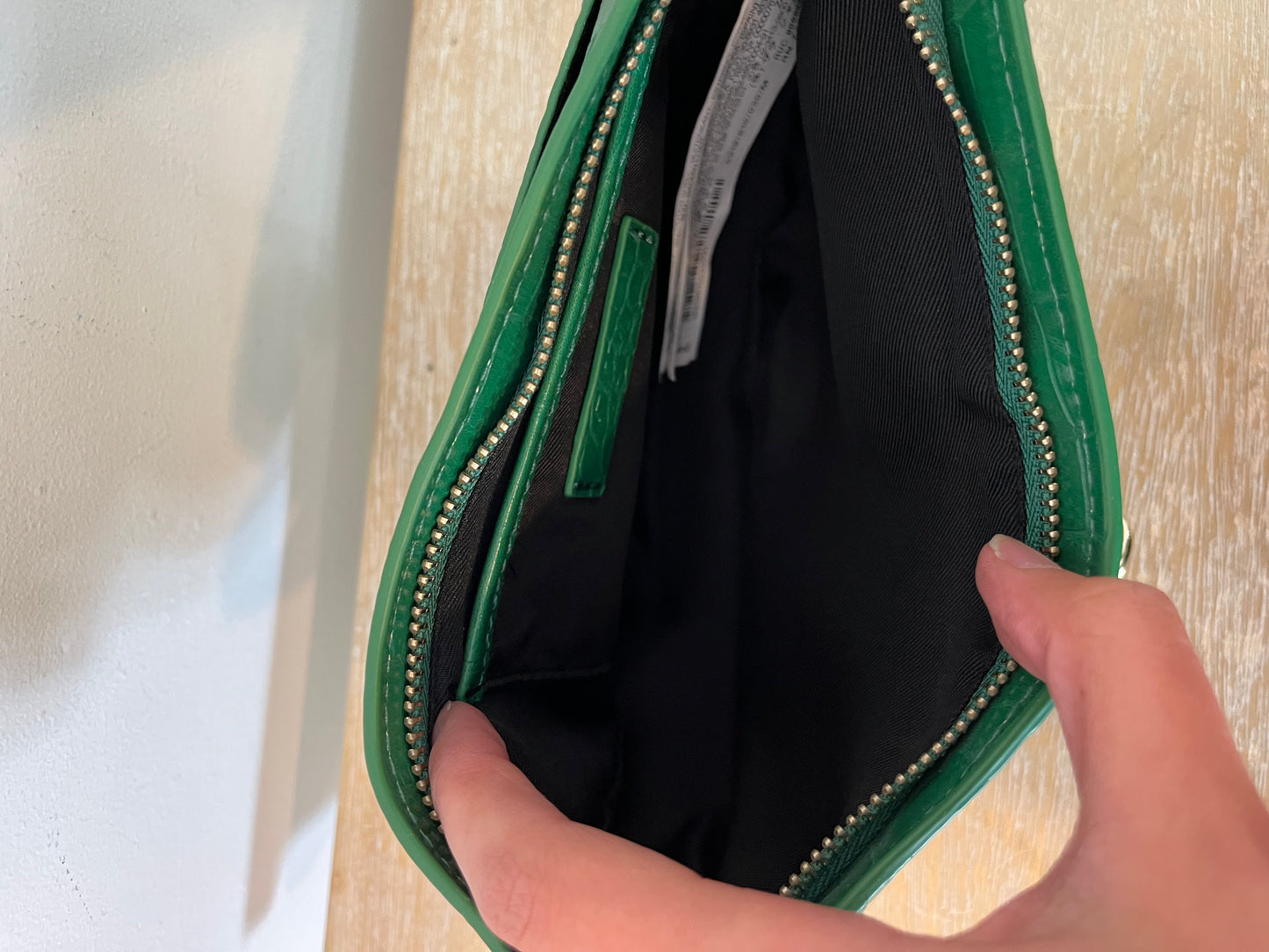 ZARA. Bolso verde cadena