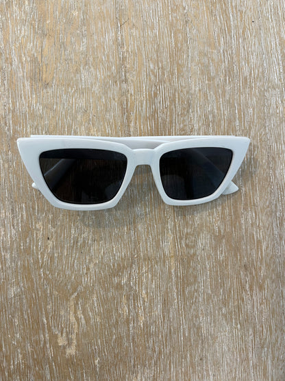 MANGO. Gafas de sol blancas