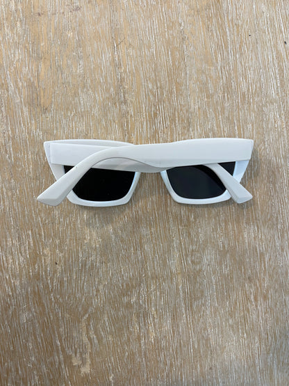 MANGO. Gafas de sol blancas