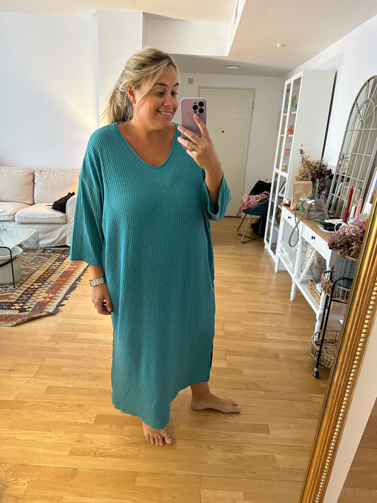 BUGANVILIA. Turquoise ribbed dress Tu (3xl)
