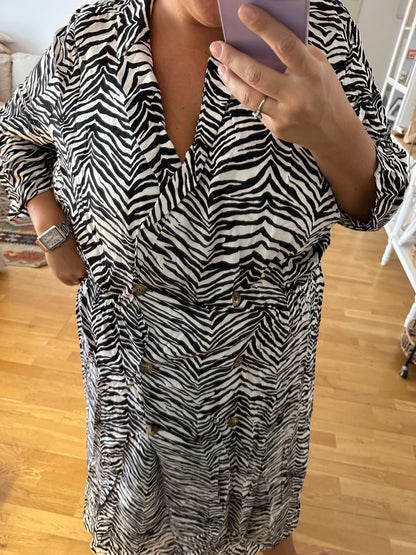 ASOS. Animal print dress size 54