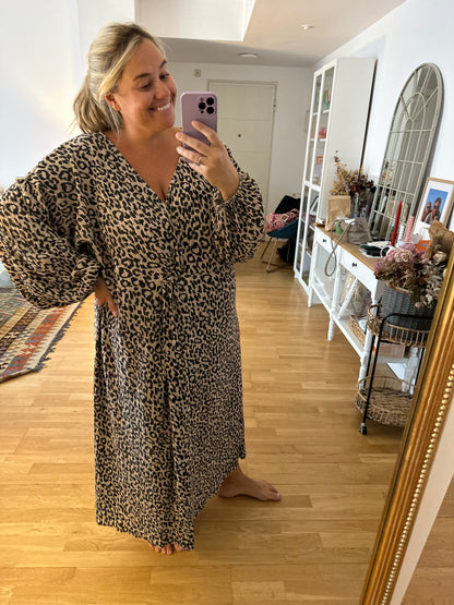 ASOS. Printed maxi dress size 54