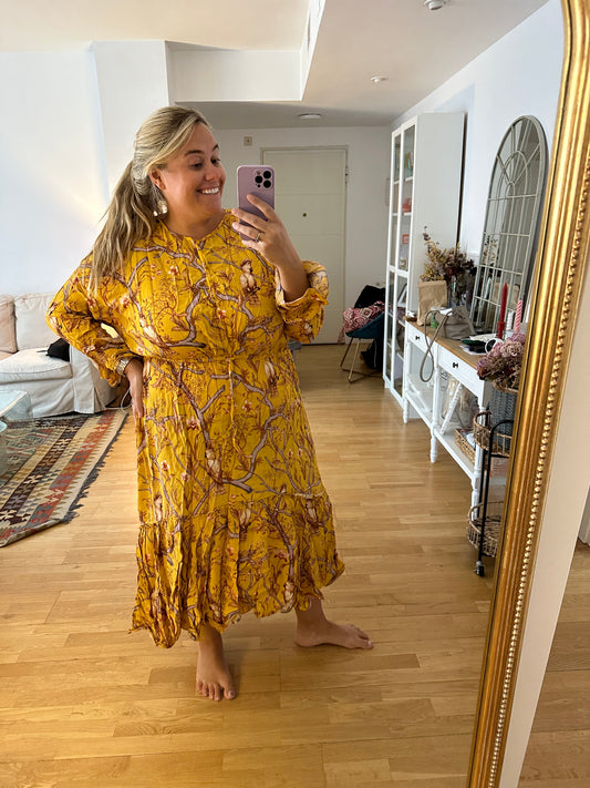 H&M. Vestido mostaza flores T.xxl