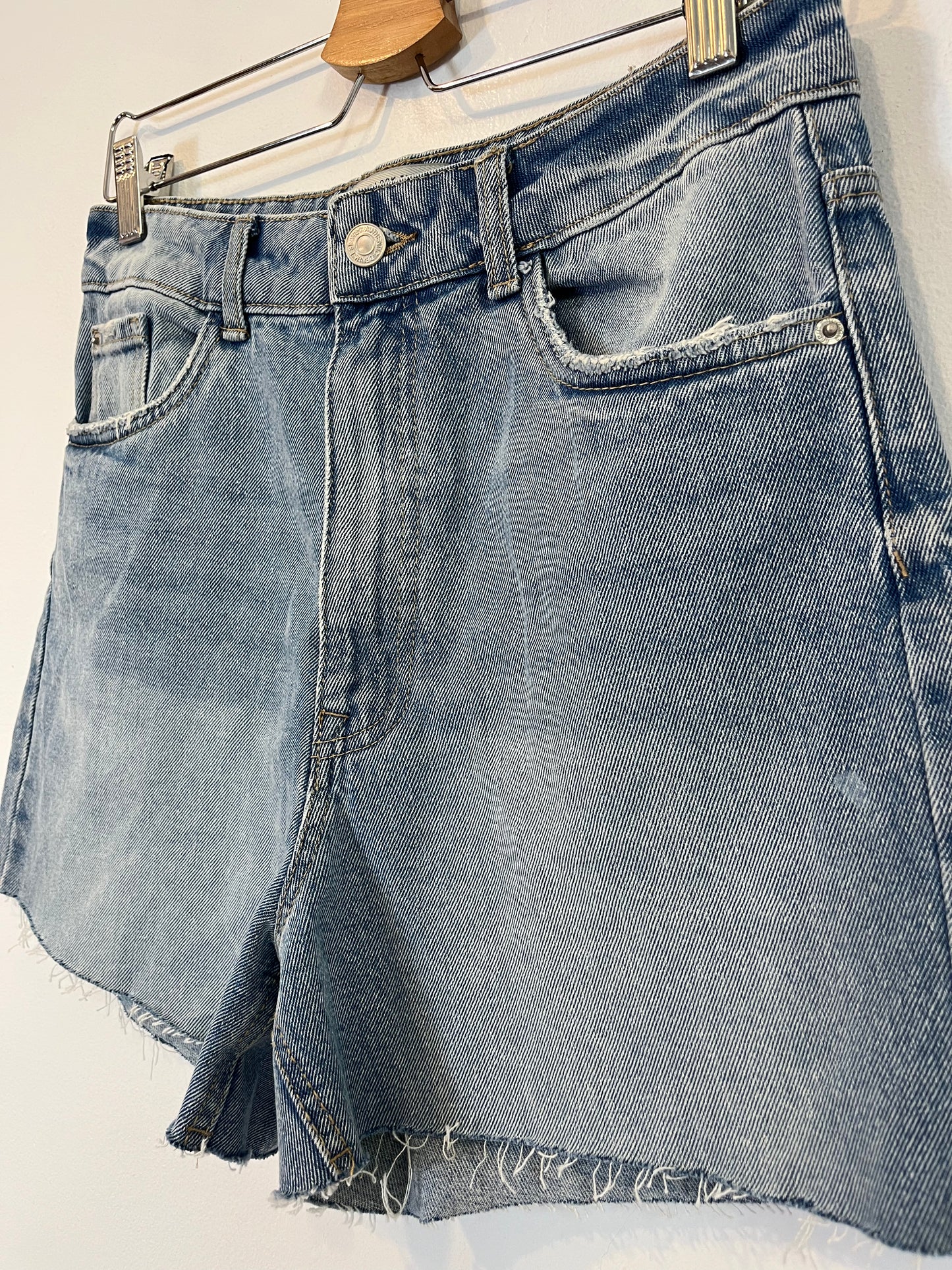 NEW LOOK. Denim short . T 38