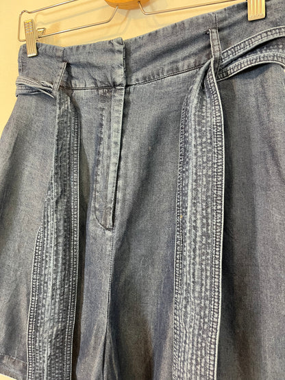 MASSIMO DUTTI. Bermuda denim fluido. T 38
