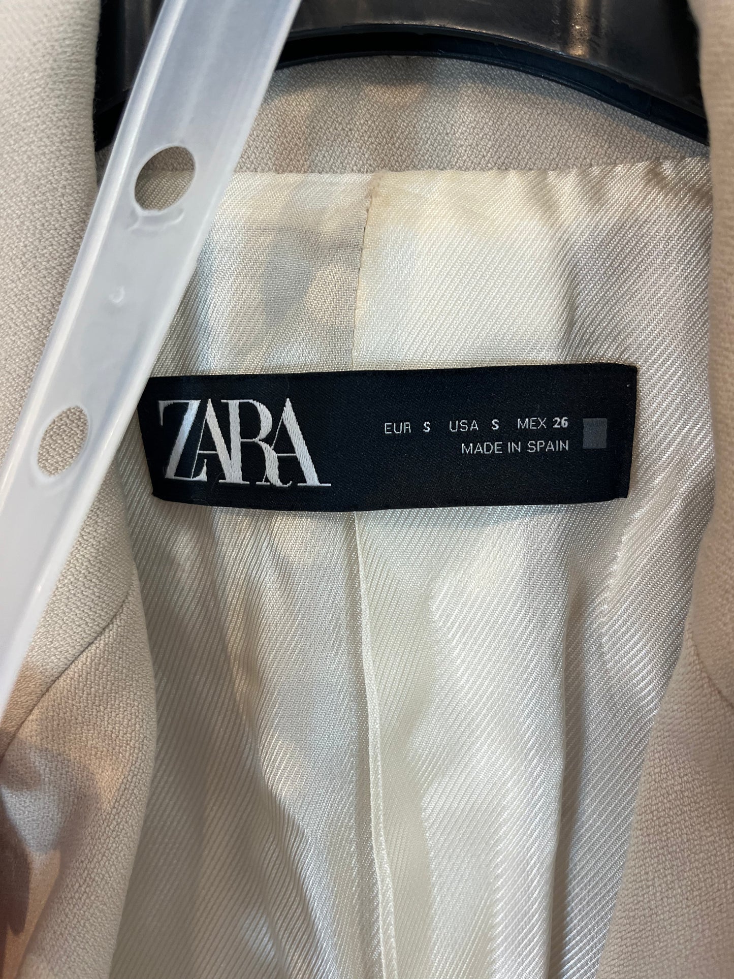 ZARA. Conjunto pantalón blazer beige. T S
