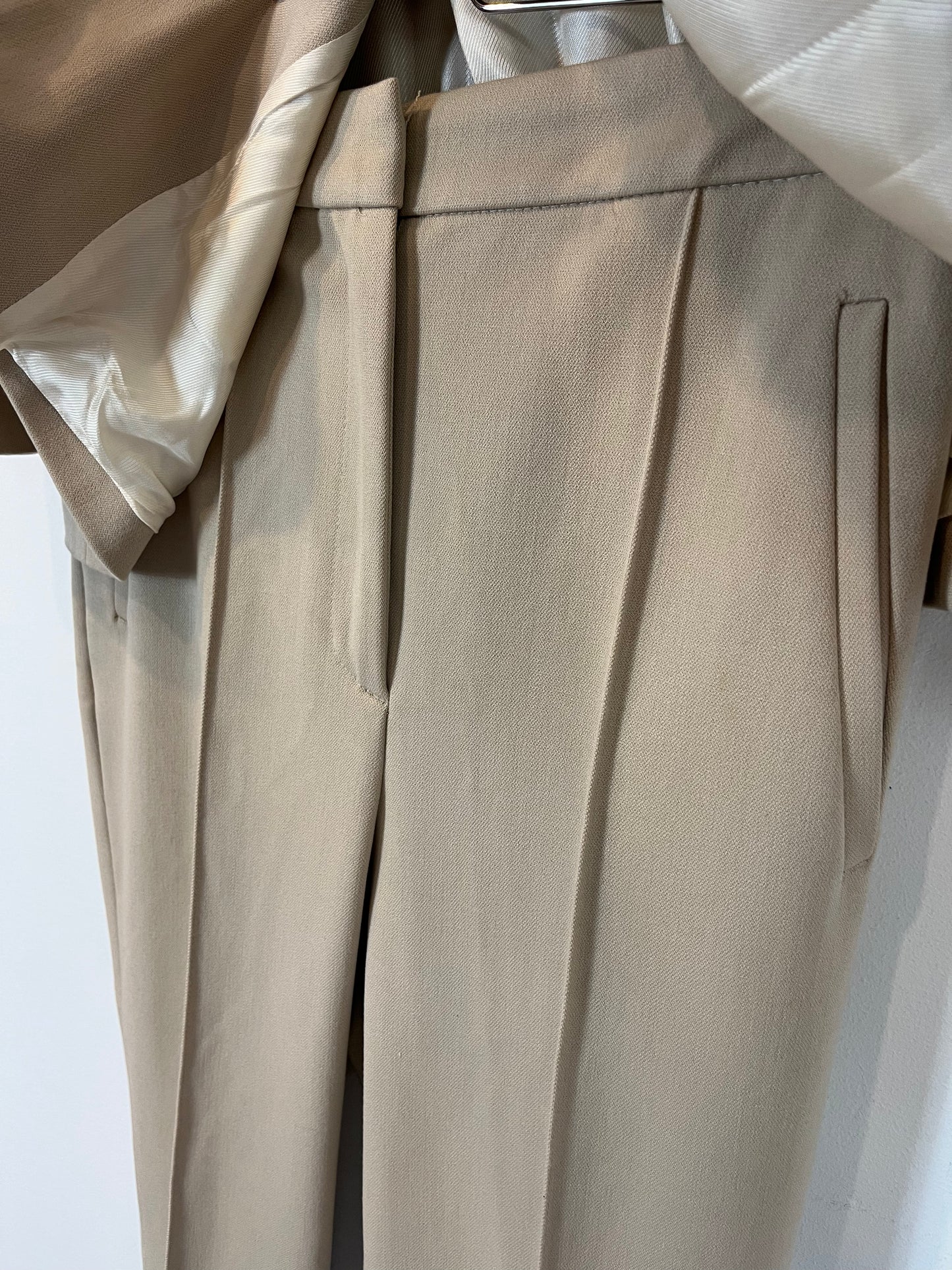 ZARA. Conjunto pantalón blazer beige. T S
