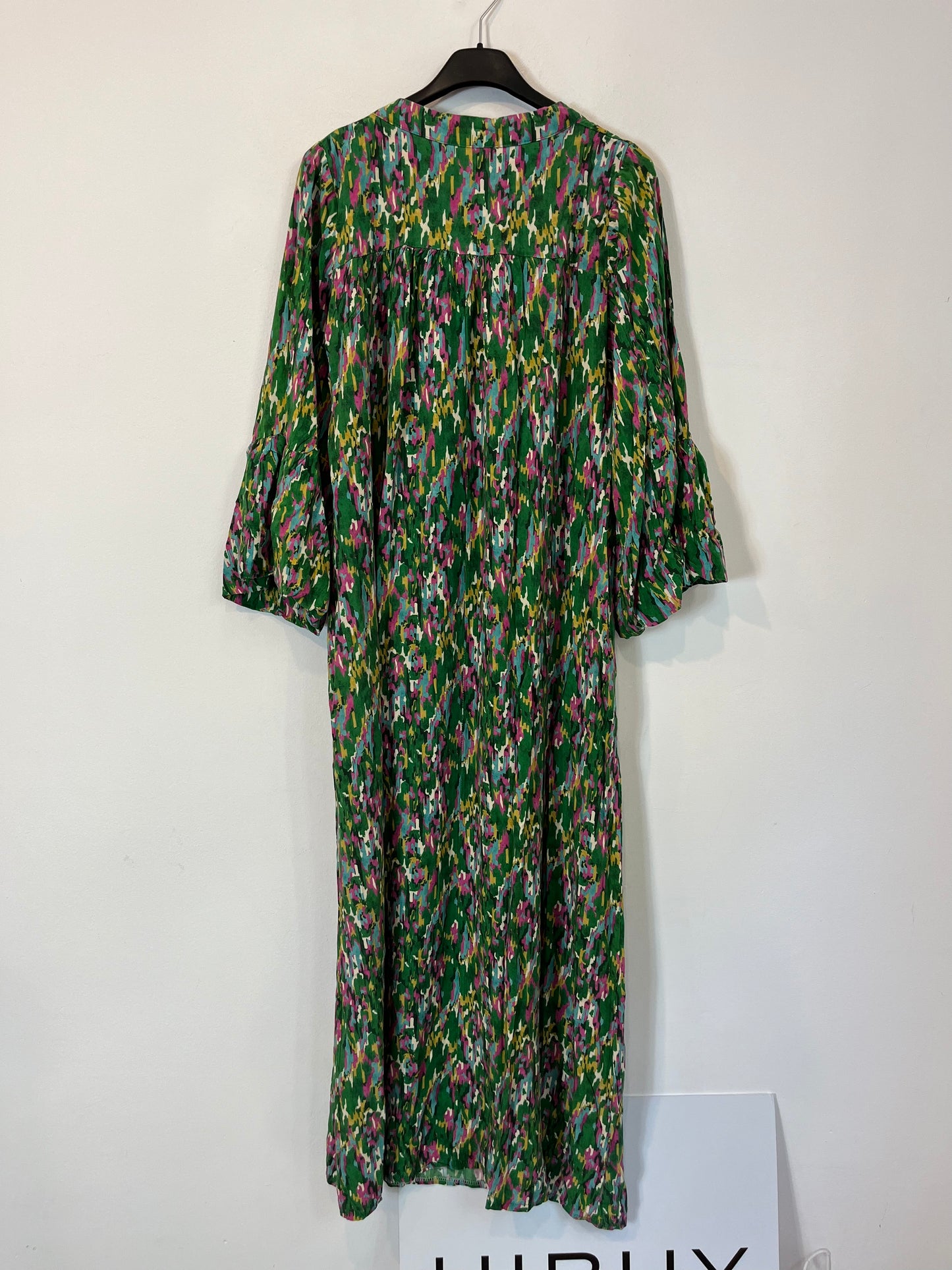 CARLA DI CARLA. Vestido largo verde estampado. T S