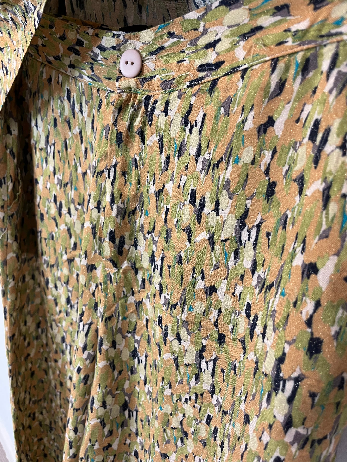 ERRE. Conjunto blusa pantalón estampado. T S/M