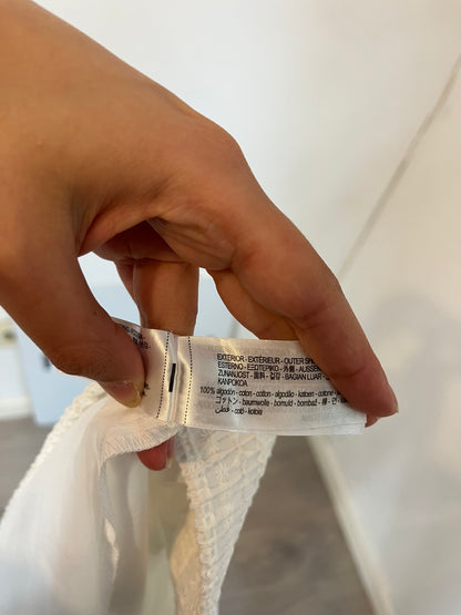 ZARA. White embroidered Bermuda shorts. TS