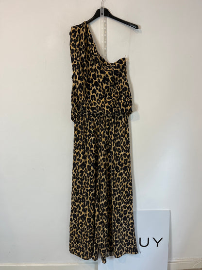 ZARA. Total look fluid animal print. T.S.
