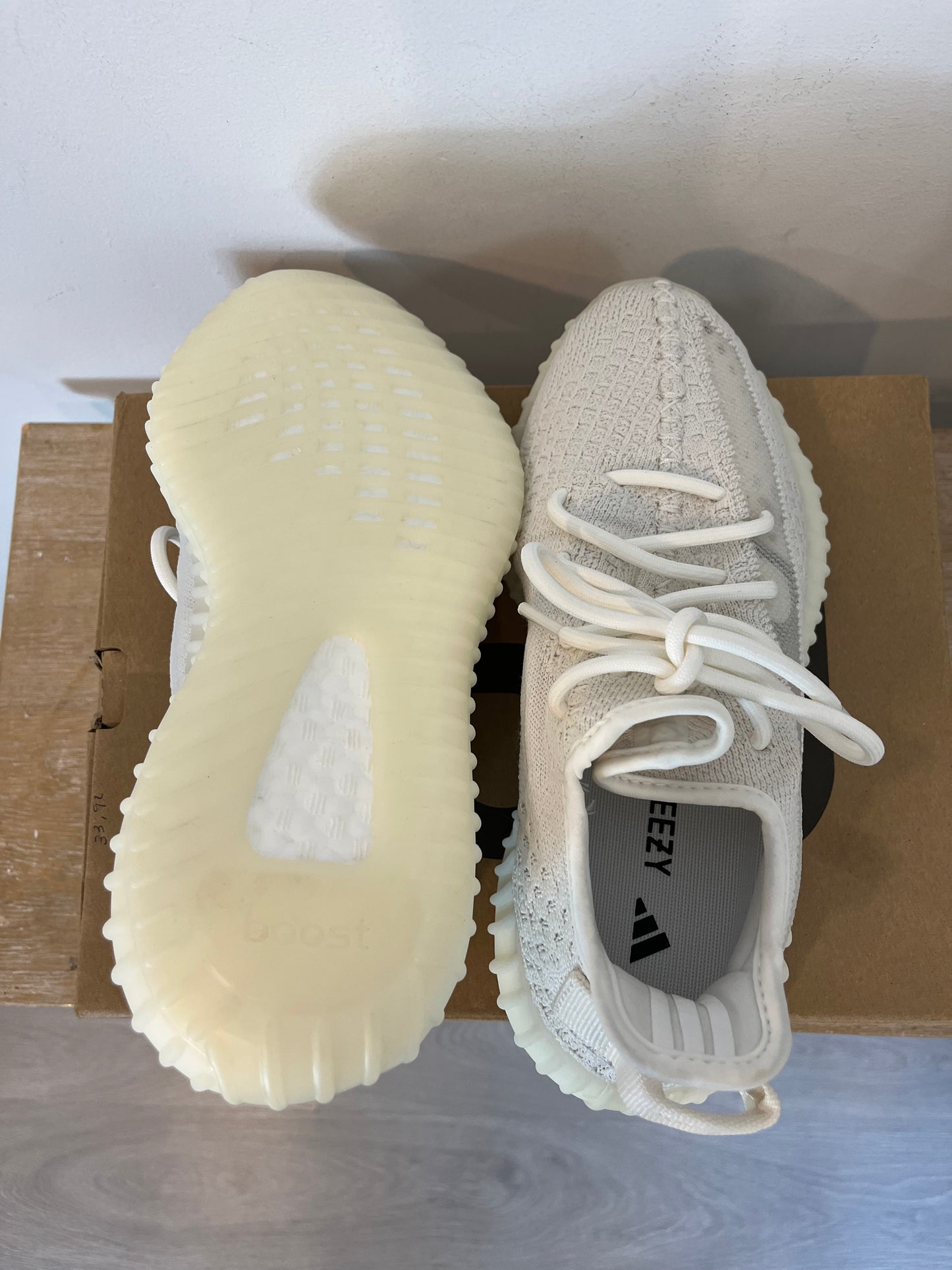 ADIDAS YEEZY BOOST 350 . Zapatillas blancas textura. T 38