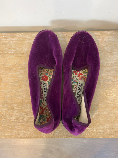 CAYUMAS. Bailarinas terciopelo moradas. T 38