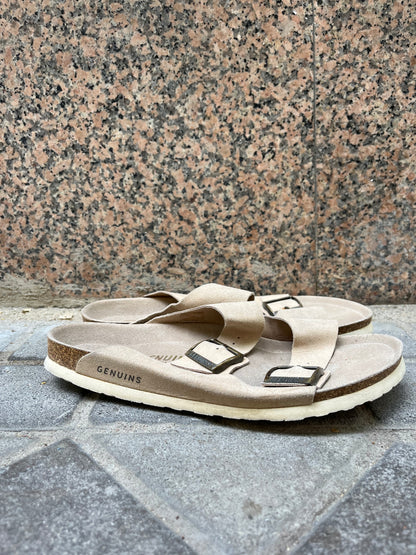 GENUINS. Sandalia marrones hebillas T.42