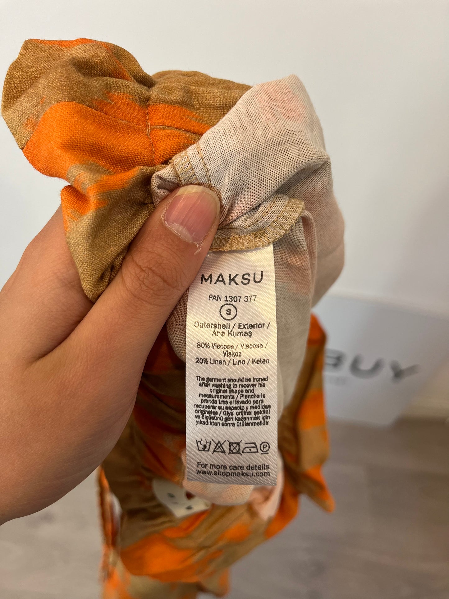 MAKSU. Two-tone fluid trousers Ts