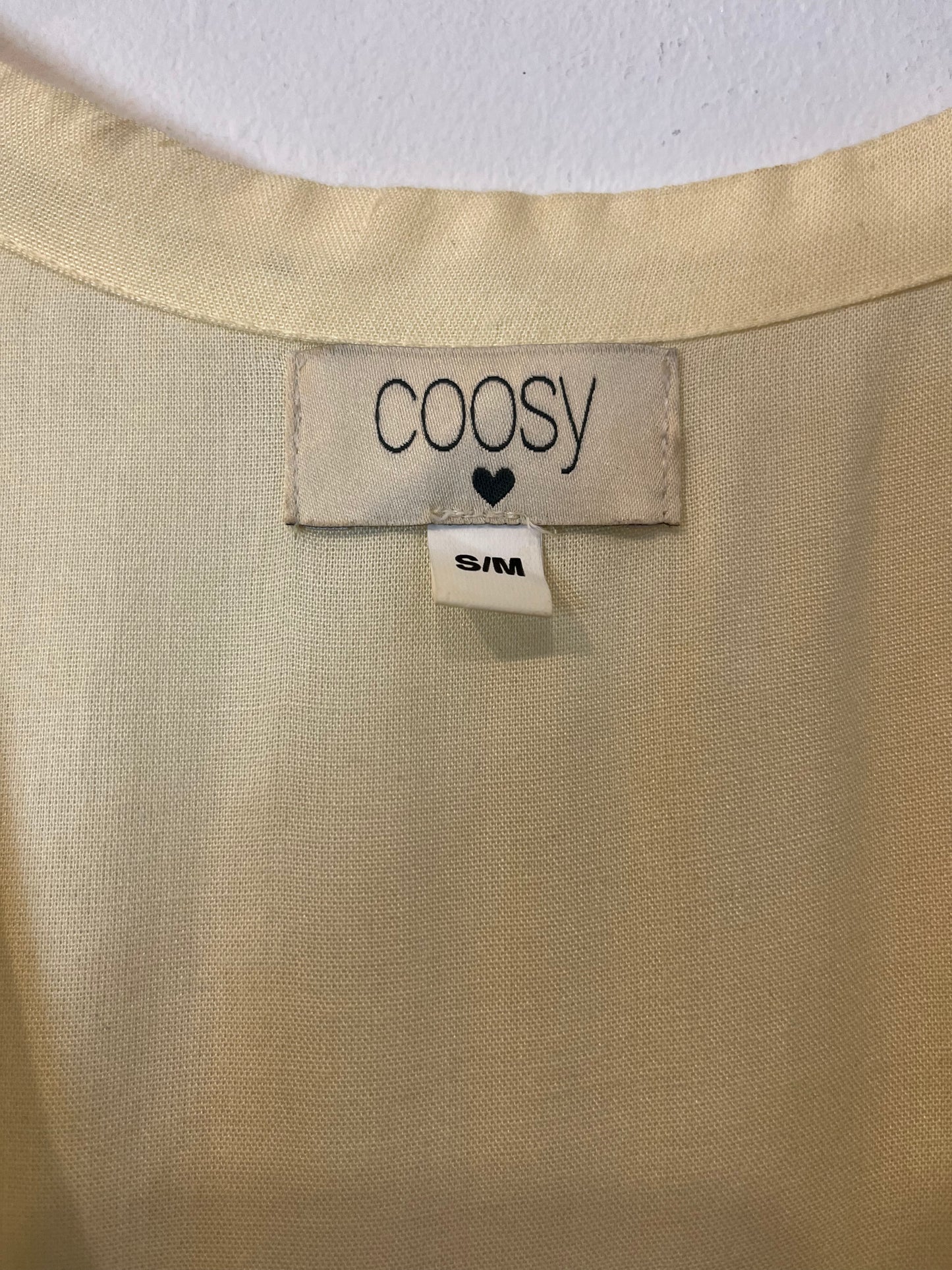 COOSY. Vestido beige bordado  T. S/M