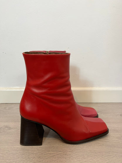 ALOHAS. Botines bicolor piel. T 40