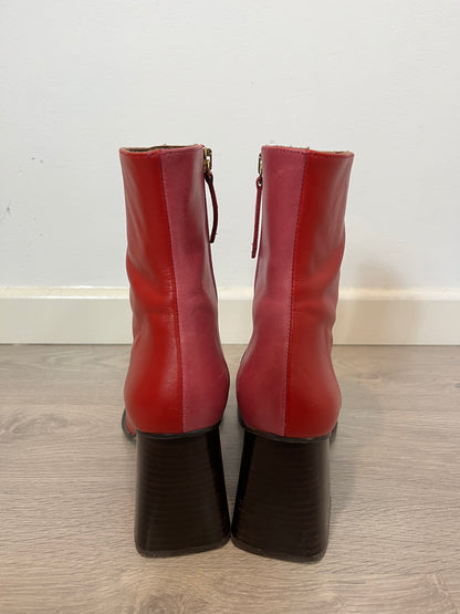 ALOHAS. Botines bicolor piel. T 40