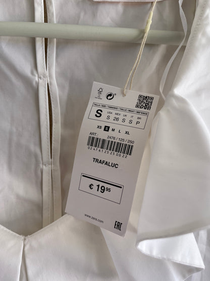 ZARA. Top blanco detalle volantes. T S