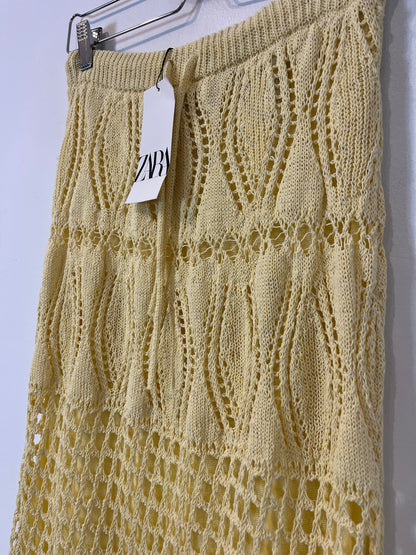 ZARA. Long crochet skirt. TS