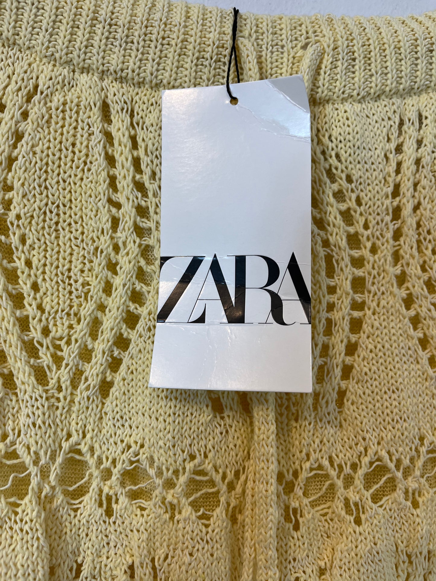 ZARA. Long crochet skirt. TS