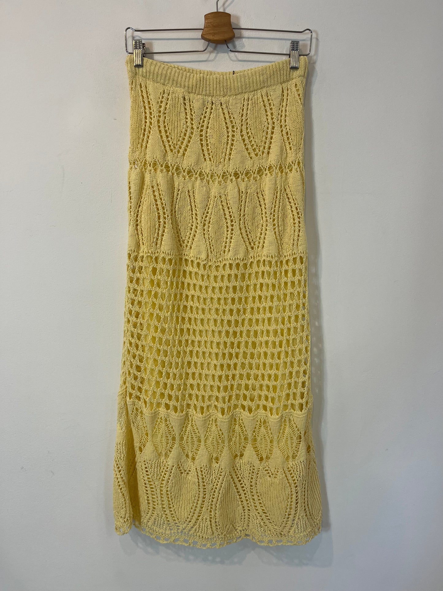 ZARA. Long crochet skirt. TS