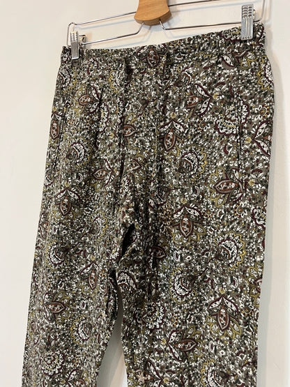 ZARA. Pantalón verde flores. T.XS