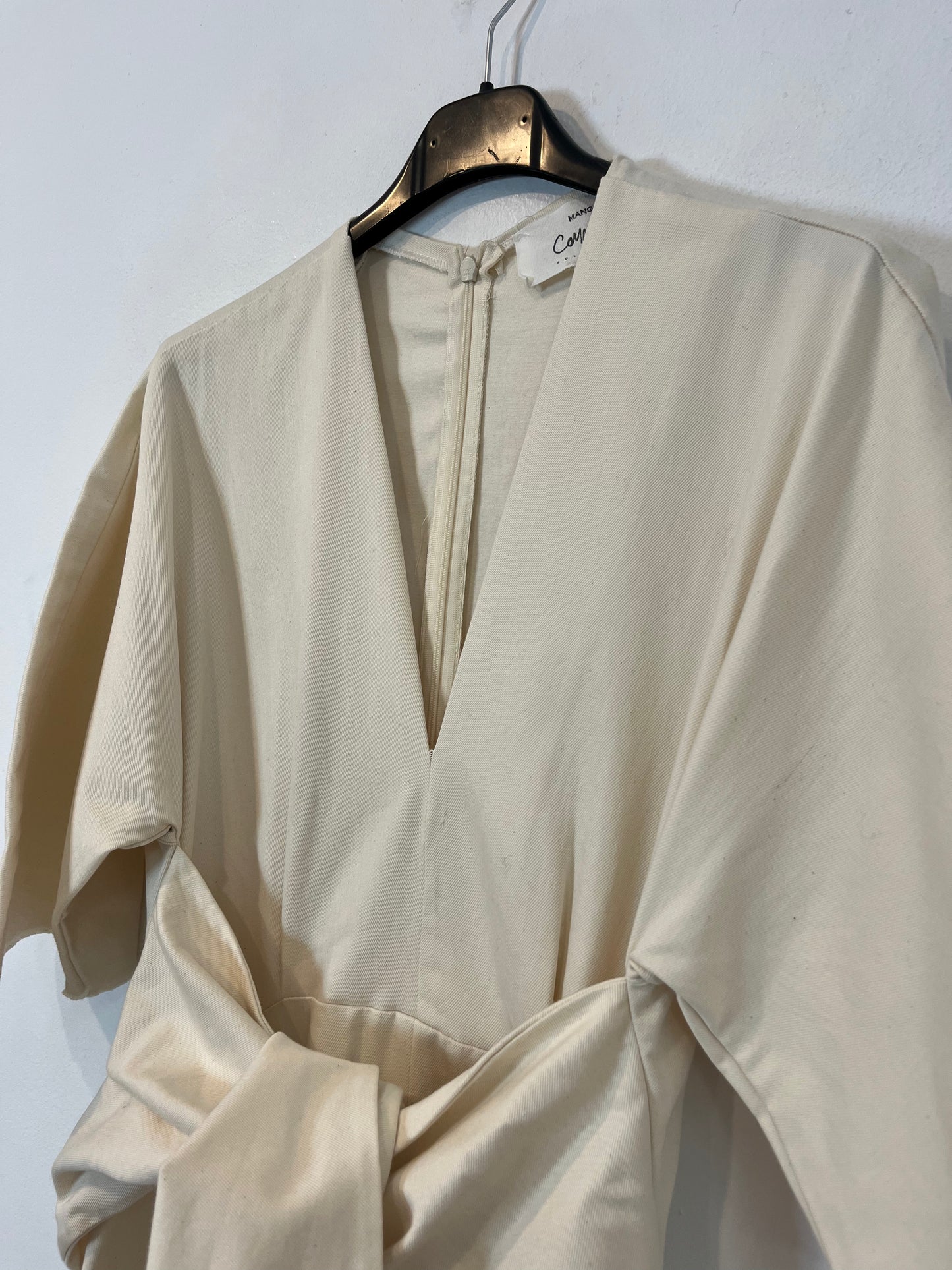 MANGO. Asymmetrical beige dress. XS/S