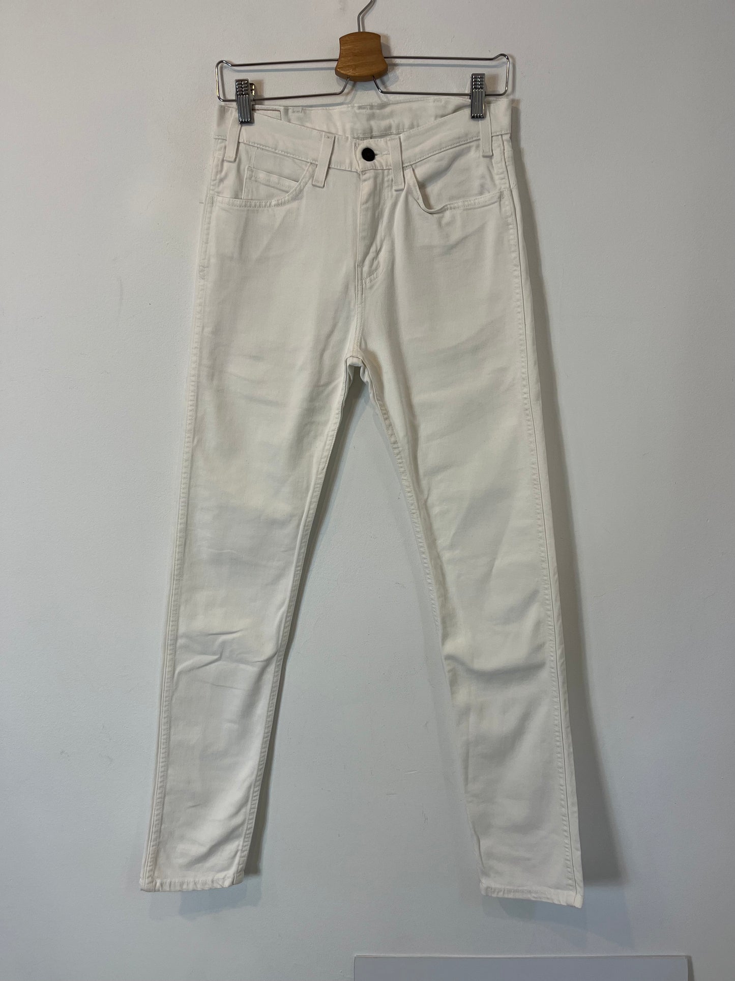 LEVI'S. Pantalón denim blanco  T.28 (38)
