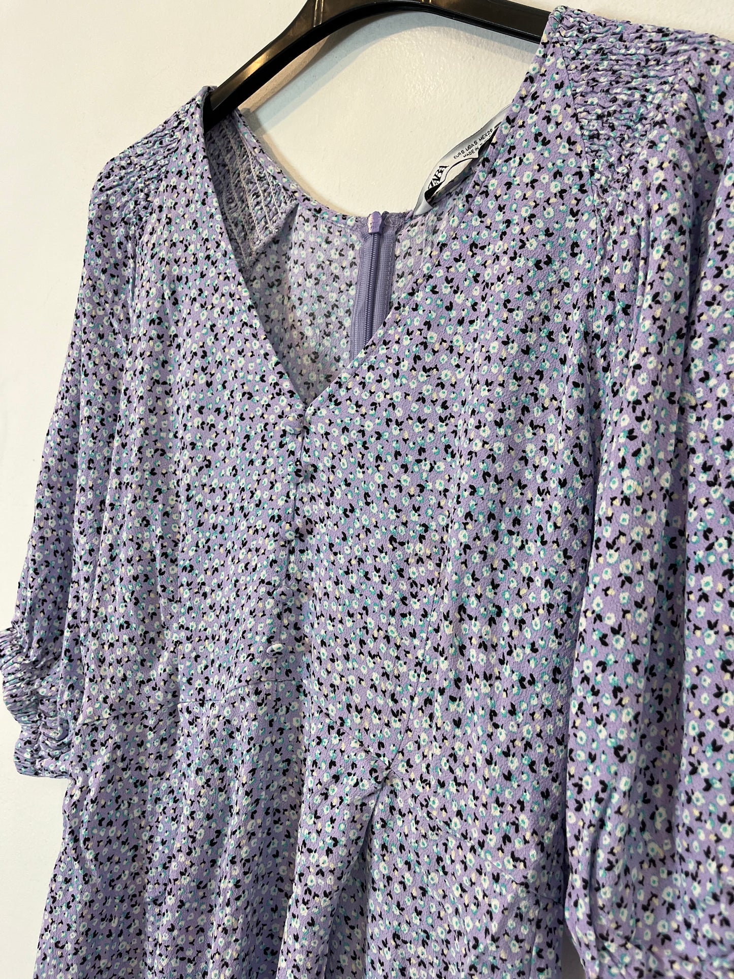 ZARA. Mono corto estampado flores. T. S