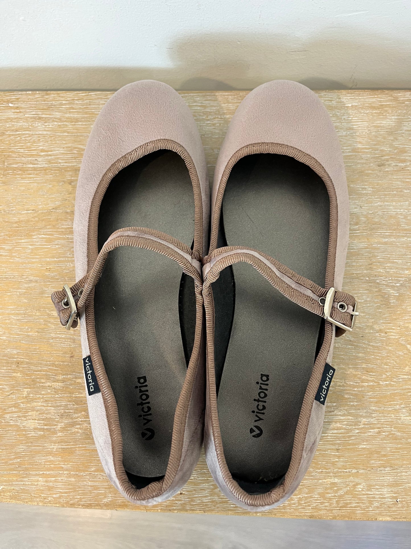 VICTORIA. Merceditas rosas. T. 38