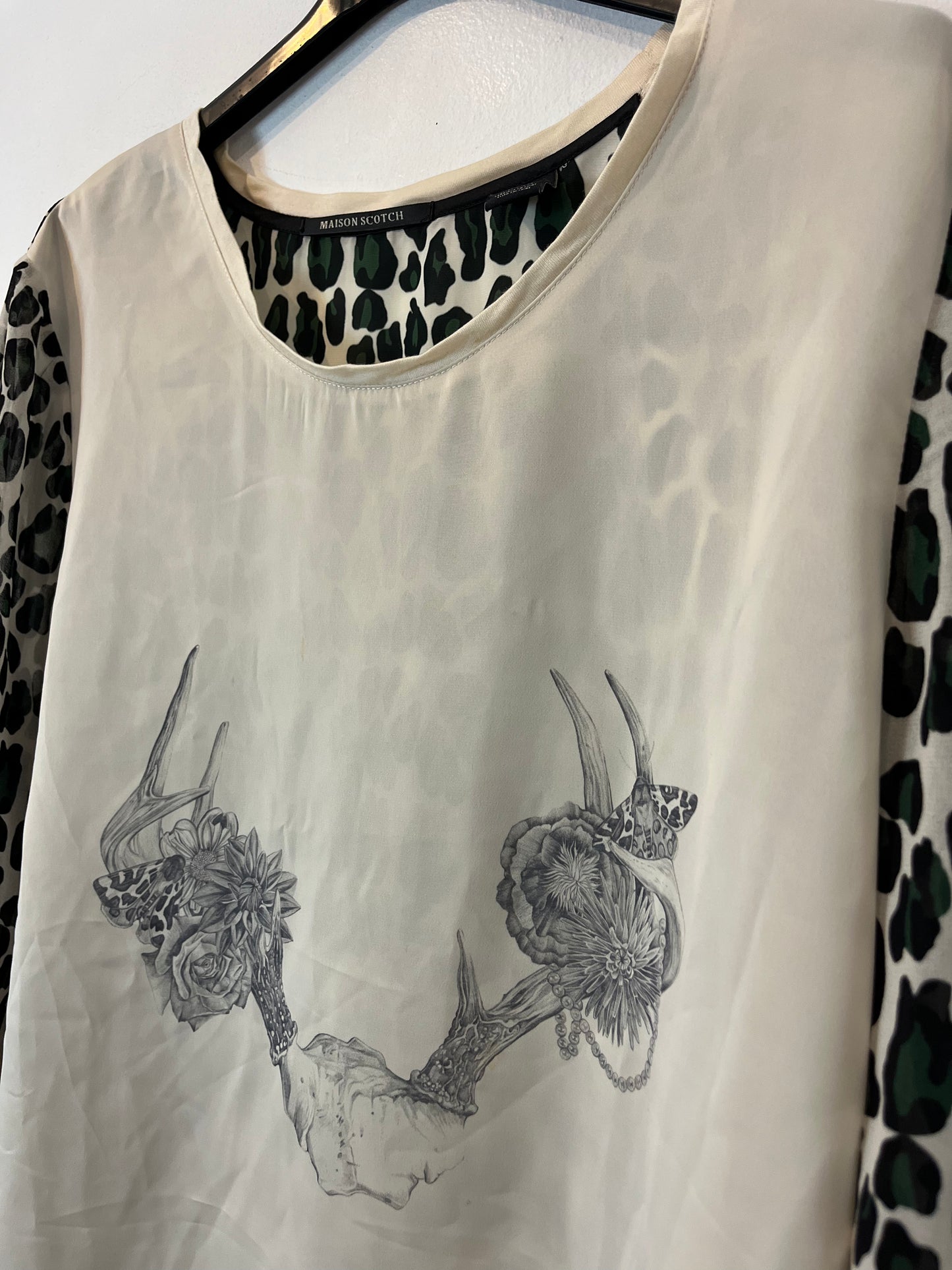 MAISON SCOTCH. Top fluido estampado. T 3 (M/L)