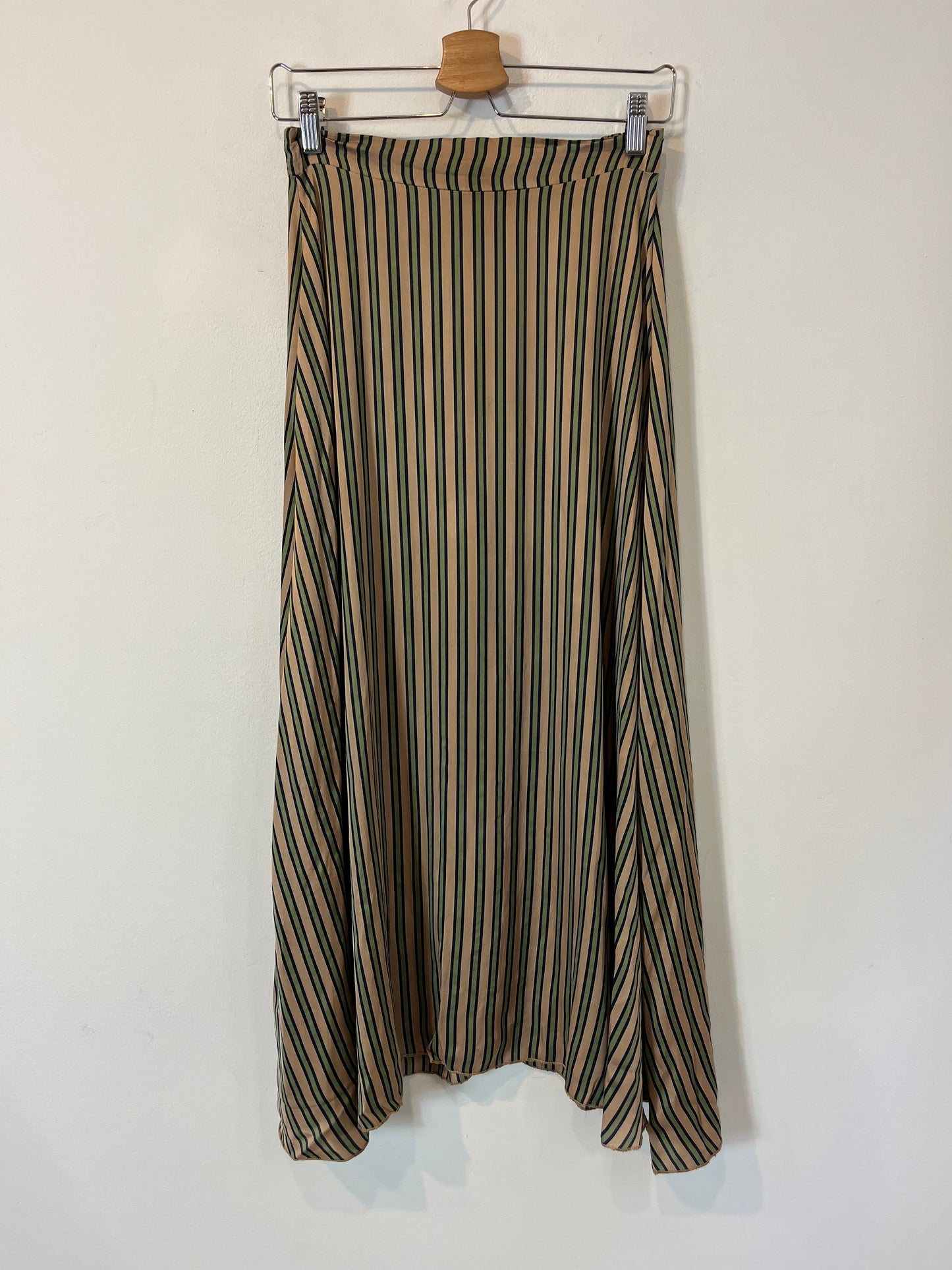 ZUA. Falda mdi beige rayas TU(S)