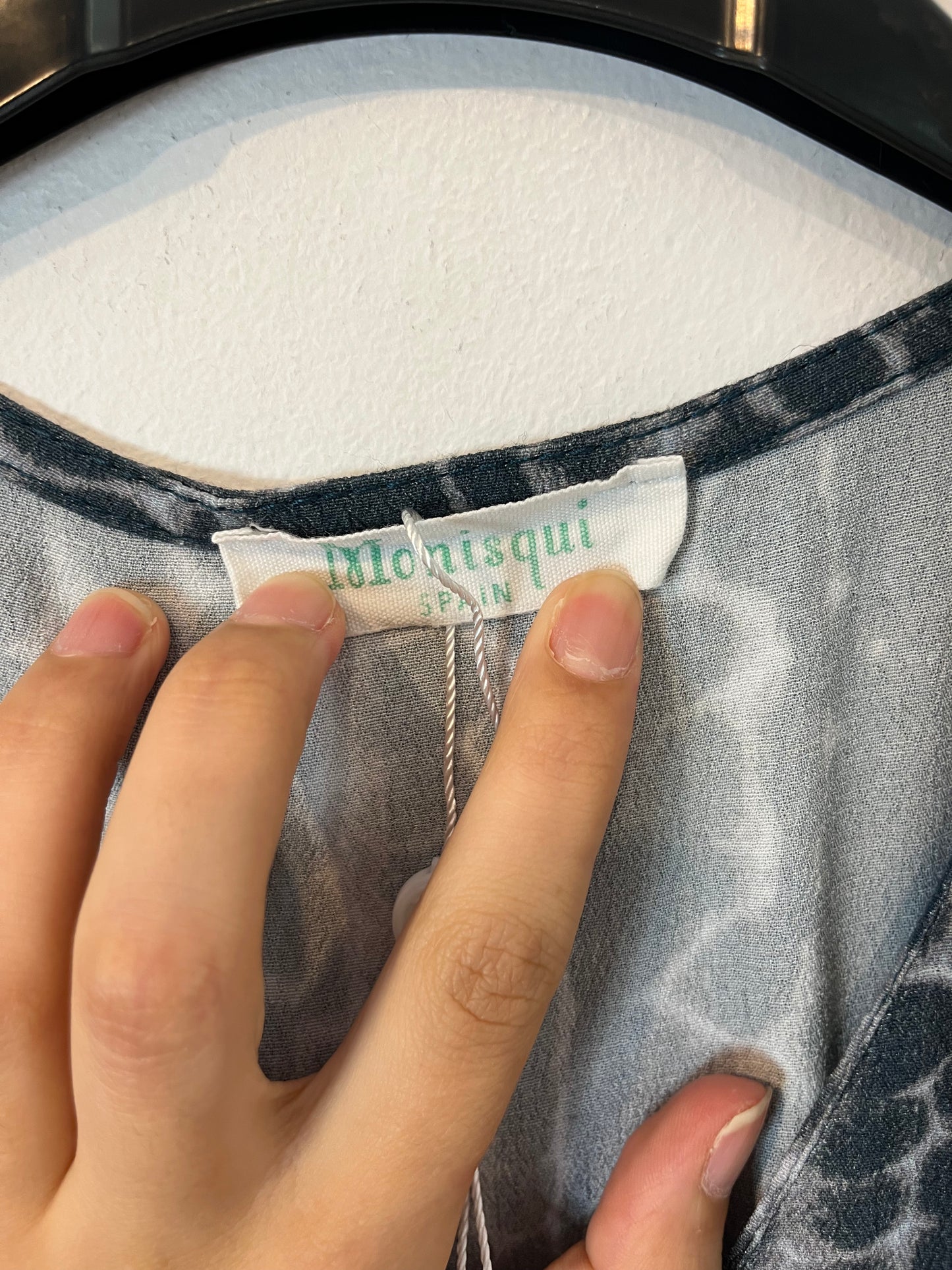 MONISQUI. Vestido largo estampado azules. T M