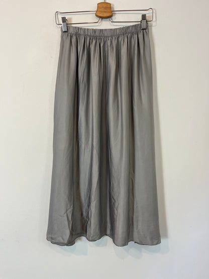 O´LIVIA. Falda midi fluida bolsillos. T S