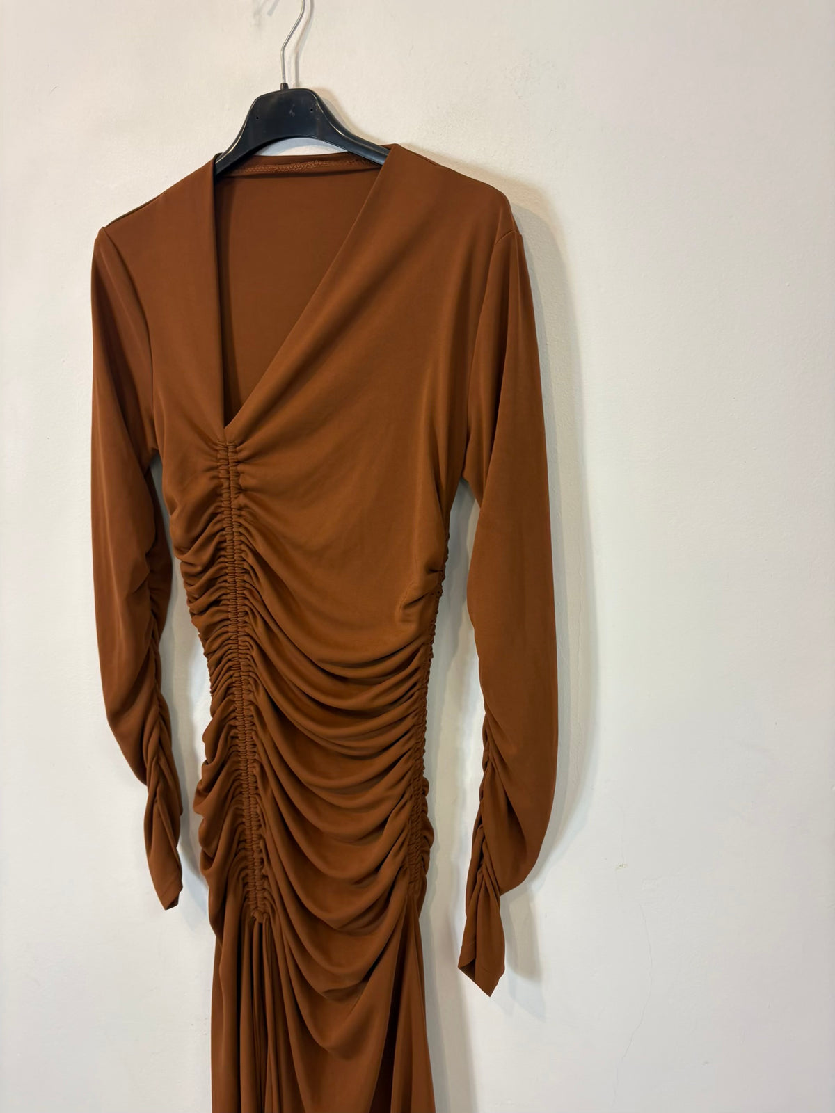 Vestido largo marrón fruncidos