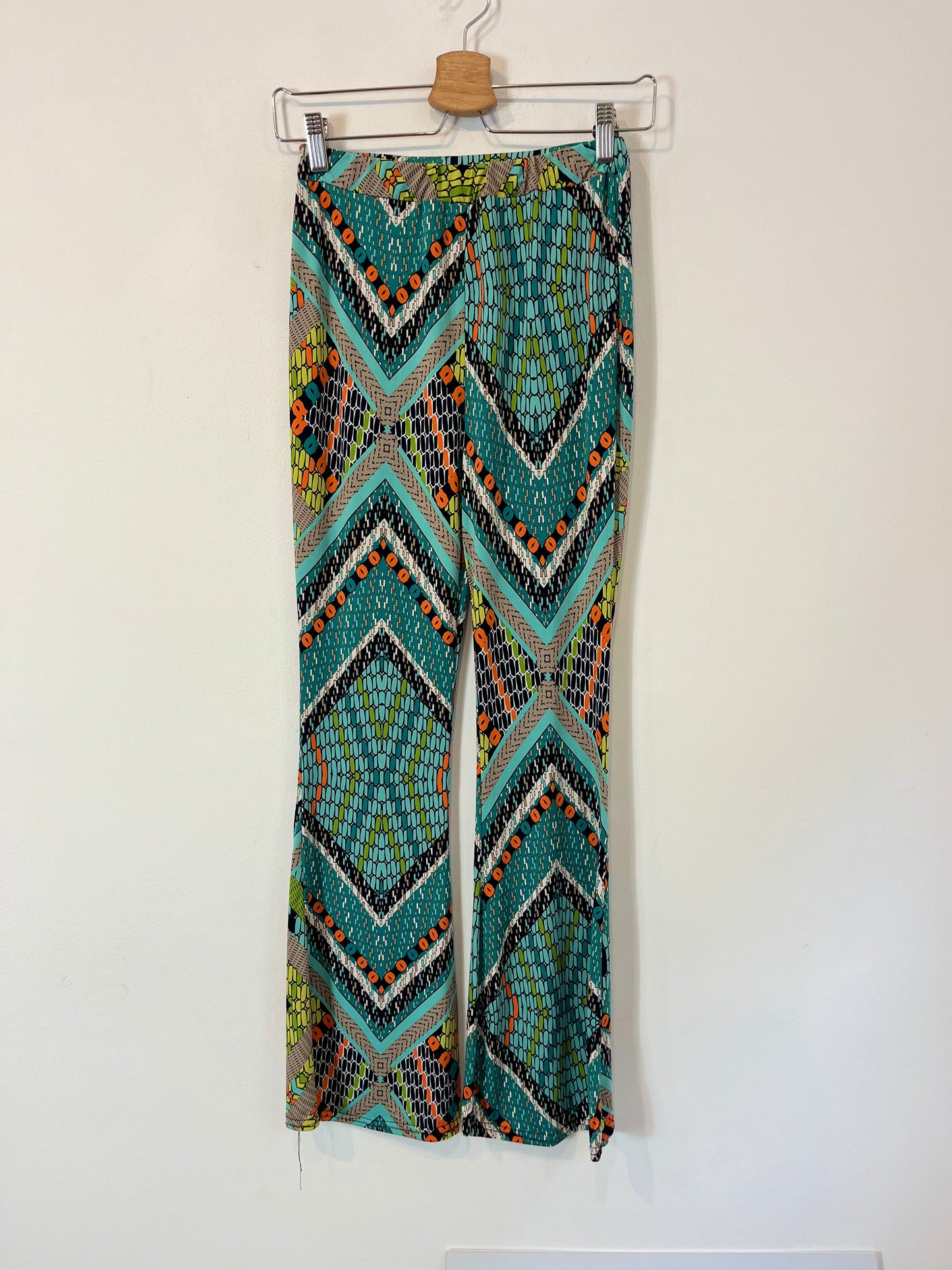 OTHERS. Printed bell-bottom pants TU(xs)