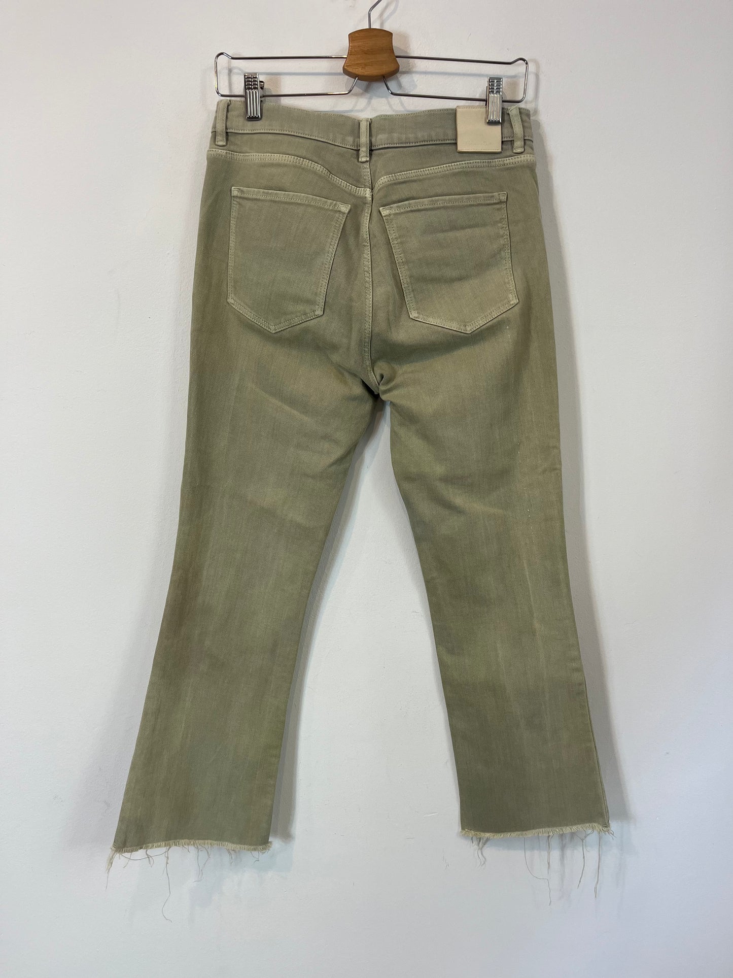 MASSIMO DUTTI. Pantalón denim verde T.38