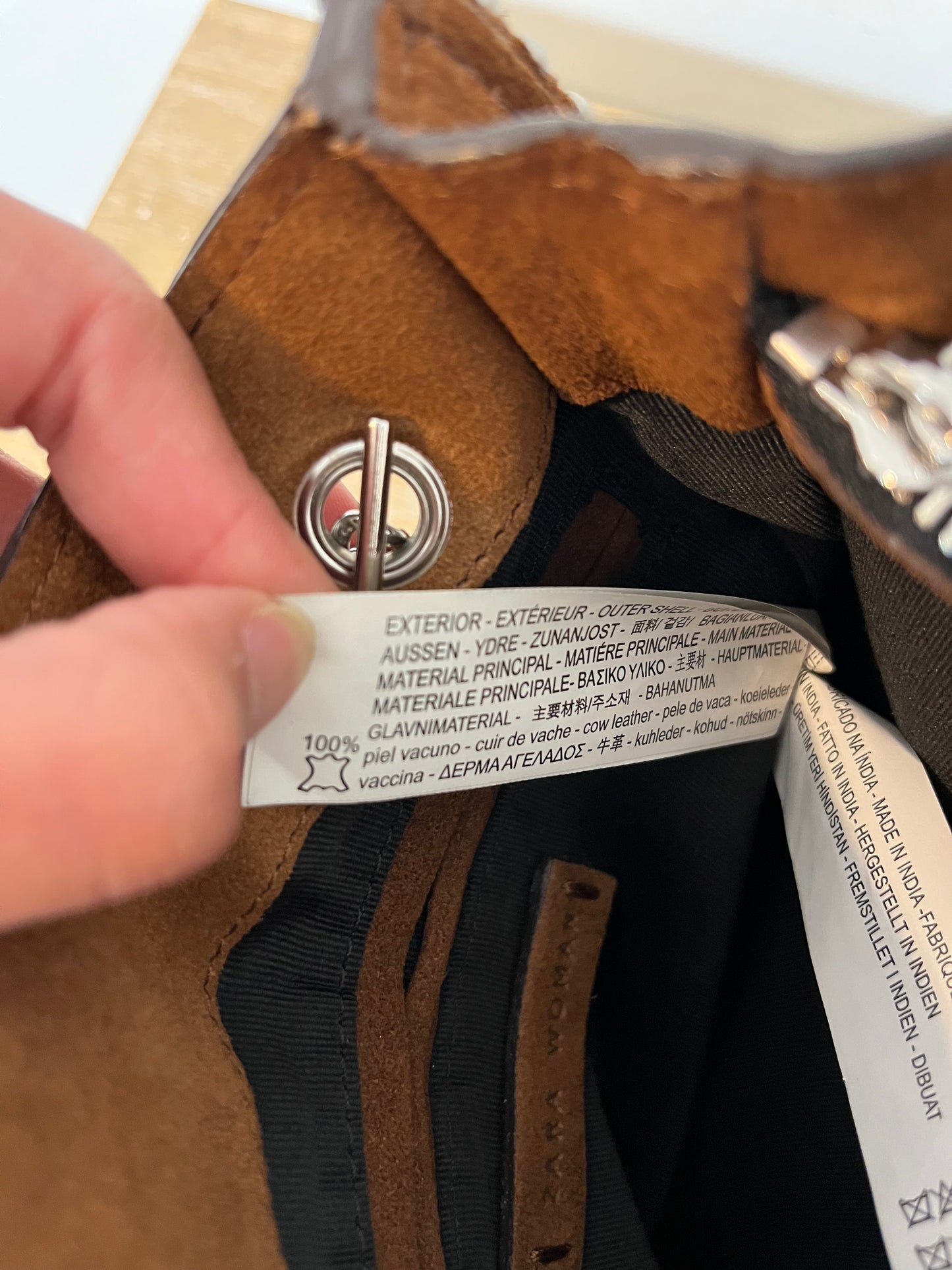 ZARA. Bolso tachuelas plateadas