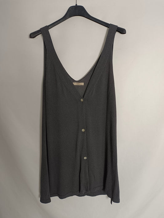 OTRAS. Top punto gris abotonado Tu(s/m)