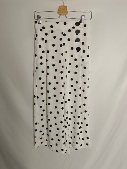 ZARA. White polka dot trousers T.xs