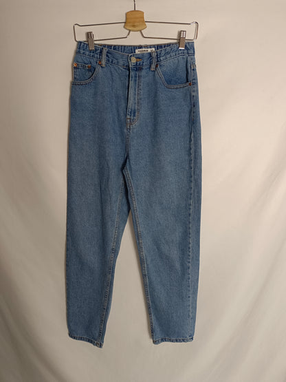 PULL&BEAR. Pantalón monfit vaquero T.36