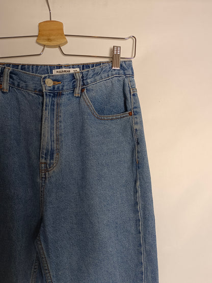 PULL&BEAR. Pantalón monfit vaquero T.36