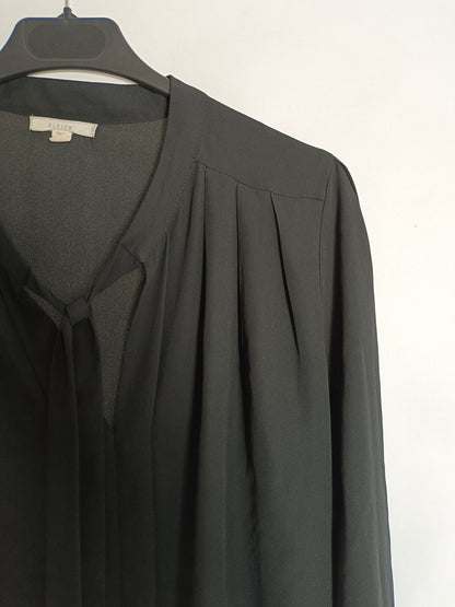 PLEIONE. Black bow Ts blouse