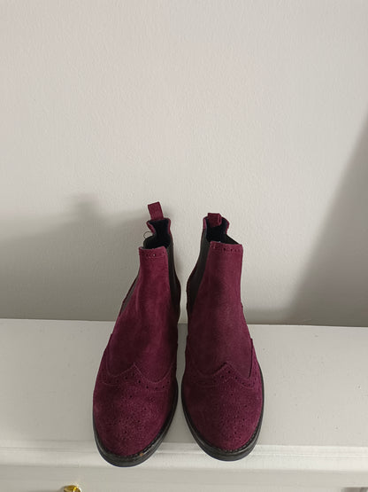 MIMAO. Burgundy leather ankle boots, size 38