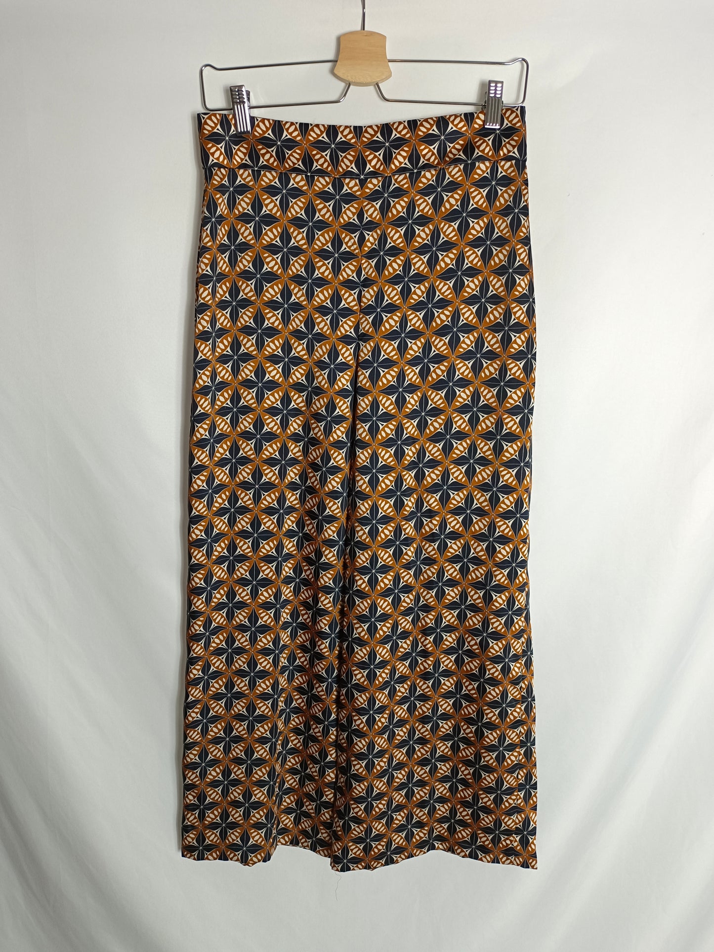 ZARA. Pantalón culotte estampado T.m