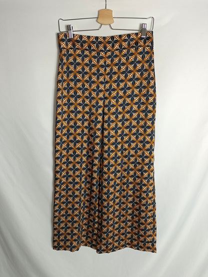 ZARA. Pantalón culotte estampado T.m