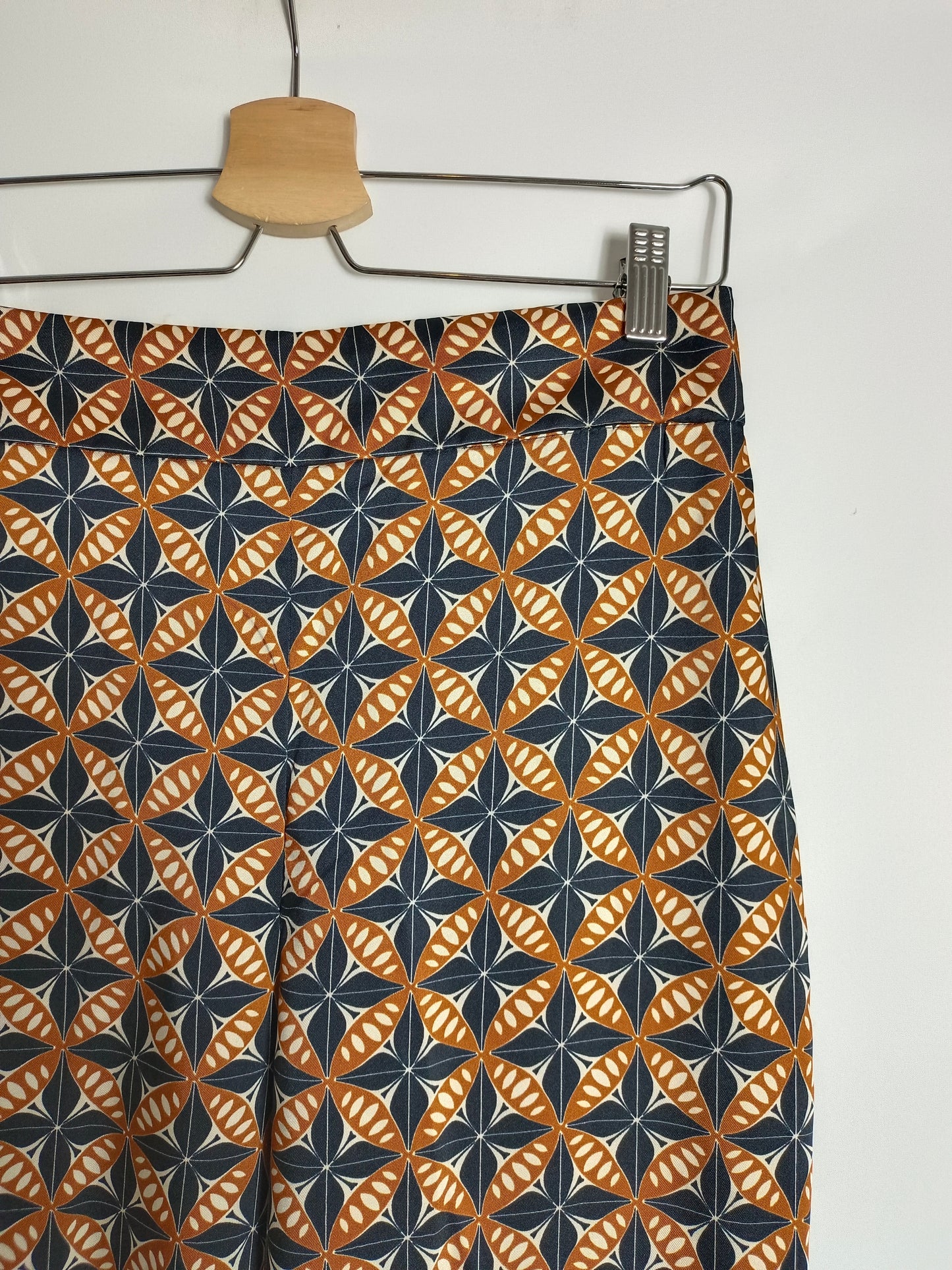 ZARA. Pantalón culotte estampado T.m